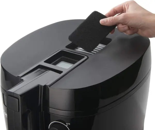 Cool-Touch Digital Deep Fryer – Black, Adjustable Temperature Control, Oil-Level Indicator