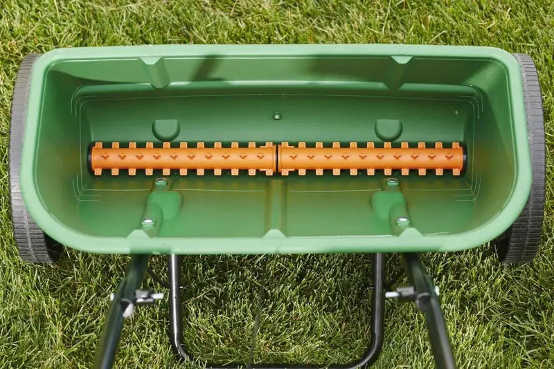 Scotts Turf Builder Drop Spreader – Precision Broadcast Tool for Lawns & Gardens