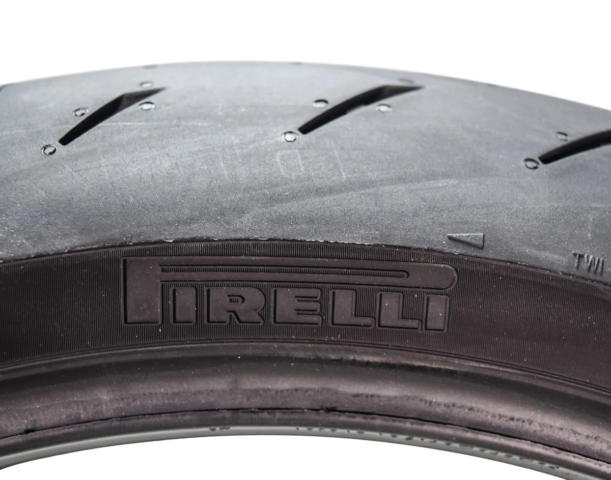 Pirelli Diablo Rosso IV Street Sport 120/70ZR17 58W TL Front Motorcycle Tire 120/70 - 17 Rosso 4