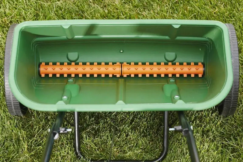 Scotts Turf Builder Classic Drop Spreader — Precision Lawn Fertilizer & Seed Distributor