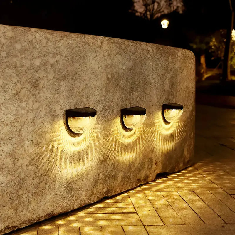 Solara Solar Wall-Mounted Garden Lamp – Energy-Efficient Outdoor Lighting for Vertical Spaces