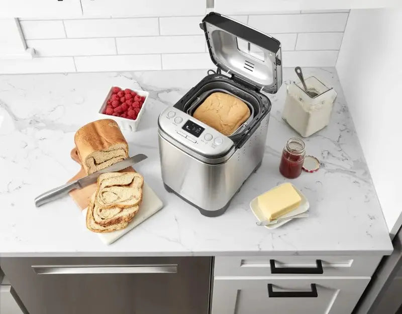 Cuisinart Compact Automatic Bread Maker – 2-Pound Loaf Capacity, Programmable Timer & Multiple Baking Options