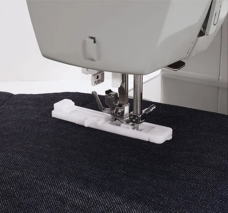 SINGER Heavy-Duty Mechanical Sewing Machine – Model 4423