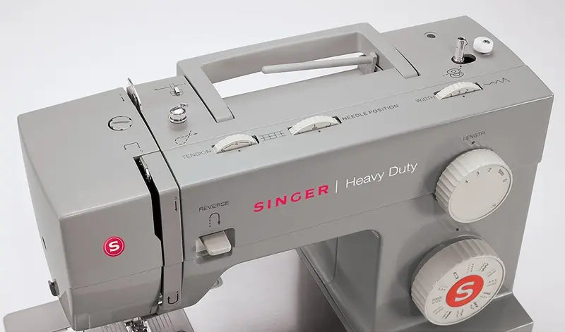 SINGER Heavy-Duty Mechanical Sewing Machine – Model 4423